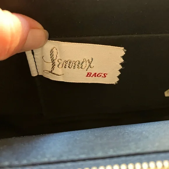 👜 Vintage Lennox Floral Clutch Bag | Black Rose Print Envelope Purse - Picture 3 of 12